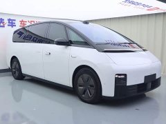 Li Auto MEGA Home Family Edition - ფოტო 3