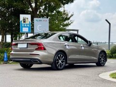 Volvo S60 2022 B4 Smart Luxury Edition - ფოტო 9