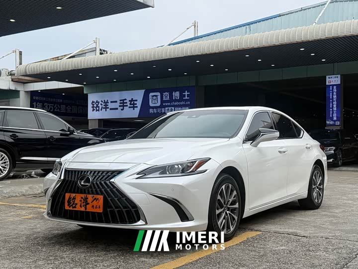 Lexus ES 200 Excellence Edition