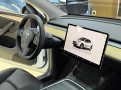 Tesla Model Y Rear-Wheel Drive - ფოტო 11