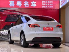Tesla Model Y Rear-Wheel Drive - ფოტო 2