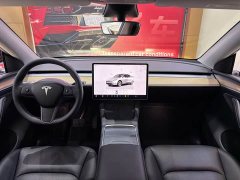 Tesla Model Y Rear-Wheel Drive - ფოტო 7