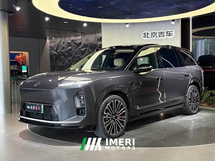NIO ES8 Six-Seat Executive Signature Edition