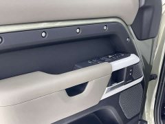 Land Rover Defender 2022 110 P400 Dark Edition - ფოტო 16