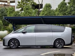Li Auto Li Xiang MEGA Ultra - ფოტო 4