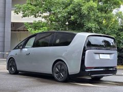 Li Auto Li Xiang MEGA Ultra - ფოტო 5