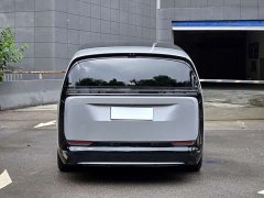 Li Auto Li Xiang MEGA Ultra - ფოტო 7