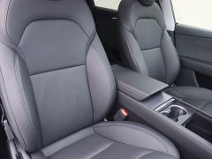 Tesla Model Y Long Range All-Wheel Drive - ფოტო 10