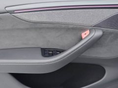 Tesla Model Y Long Range All-Wheel Drive - ფოტო 11