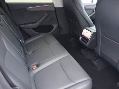 Tesla Model Y Long Range All-Wheel Drive - ფოტო 12