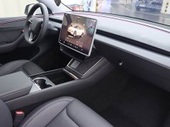 Tesla Model Y Long Range All-Wheel Drive - ფოტო 9
