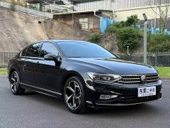 Volkswagen Magotan 2 Million Units Commemorative Edition 330TSI DSG Luxury - ფოტო 2