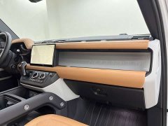 Land Rover Defender 110 3.0T P400 Dark Edition - ფოტო 17