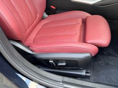 BMW 3 Series 2025 330i M Sport Night Edition Package - ფოტო 12