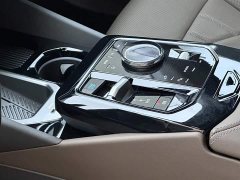 BMW i5 eDrive 35L M Sport Package - ფოტო 11