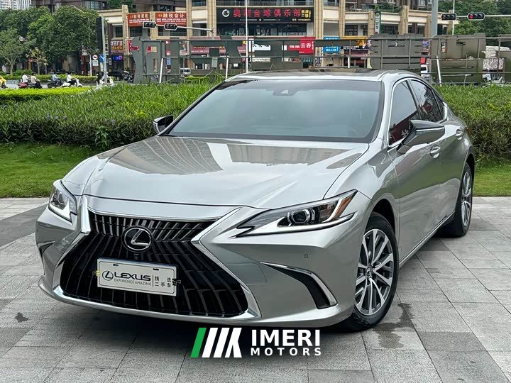 Lexus ES 2022 200 Excellence Edition - ავტომობილი ჩინეთიდან
