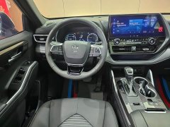 Toyota Crown Land Cruiser Crown Venza 2.5L HEV AWD Premium - ფოტო 9