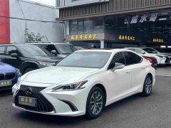 Lexus ES 2022 300h Excellence Edition - ფოტო 1