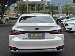 Lexus ES 2022 300h Excellence Edition - ფოტო 9
