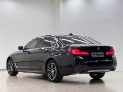BMW 5 Series 525Li M Sport Package - ფოტო 5