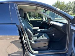Tesla Model Y Rear-Wheel Drive - ფოტო 15