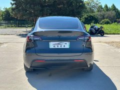 Tesla Model Y Rear-Wheel Drive - ფოტო 5