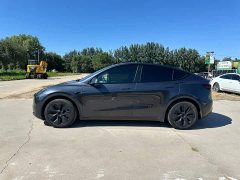 Tesla Model Y Rear-Wheel Drive - ფოტო 7