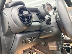 BMW MINI 2023 1.5T ONE 5-Door - ფოტო 11