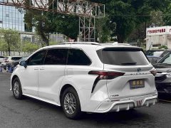 Toyota Sienna 2021 2.5L Hybrid Comfort Edition - ფოტო 4