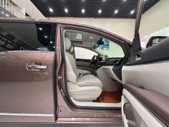 Buick GL8 Land Business Class 652T Luxury - ფოტო 12