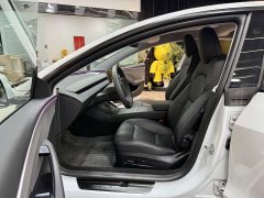 Tesla Model 3 Rear-Wheel Drive - ფოტო 4