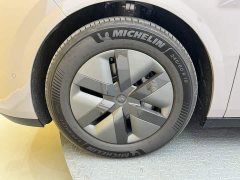 Li Auto MEGA 2025 Home Family Edition - ფოტო 9