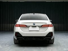 BMW 5 Series (Imported) 2024 525i M Sport Package - ფოტო 4