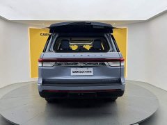 Lincoln Navigator Presidential Edition 3.5T - ფოტო 16