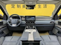 Lincoln Navigator Presidential Edition 3.5T - ფოტო 20