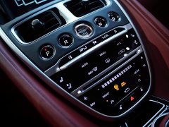 Aston Martin DB11 2020 4.0T V8 Coupe - ფოტო 9