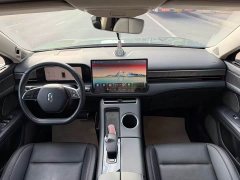 AITO M5 Extended Range AWD Performance - ფოტო 5