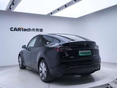 Tesla Model Y Standard Range RWD - ფოტო 11