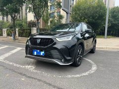 Toyota Crown Land Cruiser Crown Venza 2.5L HEV AWD Premium - ფოტო 1