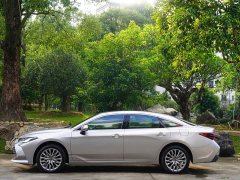 Toyota Avalon Hybrid 2.0L Luxury - ფოტო 5