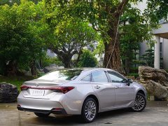 Toyota Avalon Hybrid 2.0L Luxury - ფოტო 8