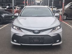 Toyota Camry 2021 Hybrid 2.5L HGVP Leading Edition - ფოტო 2