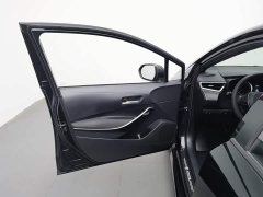 Toyota Corolla Hybrid 1.8H E-CVT Luxury - ფოტო 8