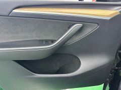 Tesla Model Y Standard Range RWD - ფოტო 18