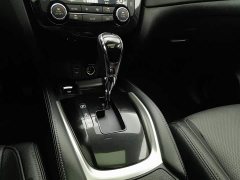 Nissan Qashqai 2.5L CVT 4WD XL Smart Connect Premium Edition - ფოტო 13