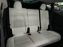 Tesla Model Y Rear-Wheel Drive - ფოტო 10