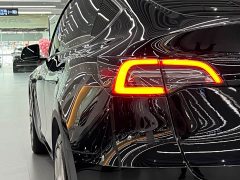 Tesla Model Y Rear-Wheel Drive - ფოტო 12