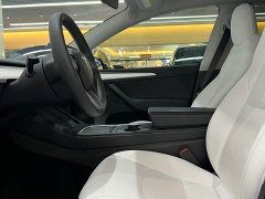 Tesla Model Y Rear-Wheel Drive - ფოტო 5
