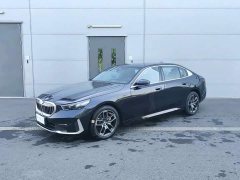 BMW 5 Series 530Li Premier Luxury Package - ფოტო 1