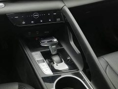 Hyundai Elantra 1.5L CVT Luxury - ფოტო 13